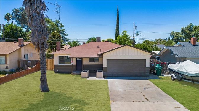 Attached, Backyard, Exterior, Facade, Ranch