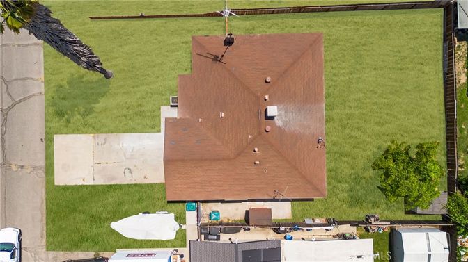 Exterior, Drone