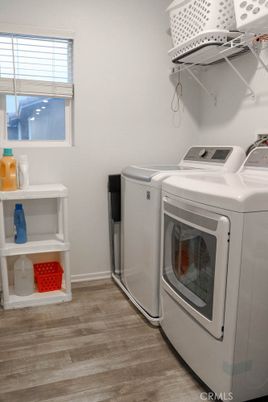 Interior, Washer, Wood Texture Flooring