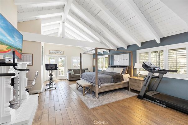 Bedroom, Fitness Equipment, Interior, Wood Texture Flooring
