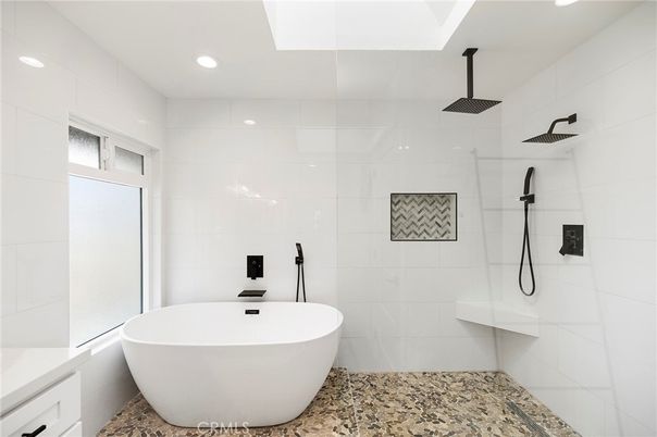 Bathroom, Free Standing Baths, Glass Shower, Interior, Recessed Lighting
