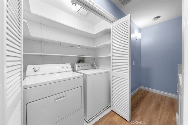 Interior, Utility Closets, Washer, Wood Texture Flooring