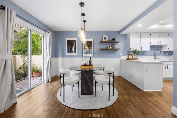 Dining room, Interior, Kitchen, Pendant Lights, Recessed Lighting, Wood Texture Flooring
