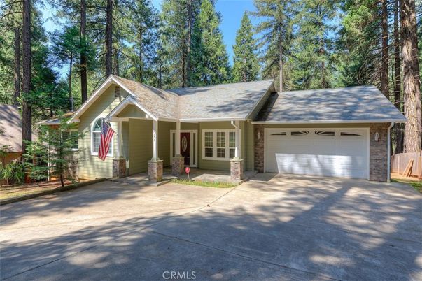Attached, Exterior, Facade, Ranch