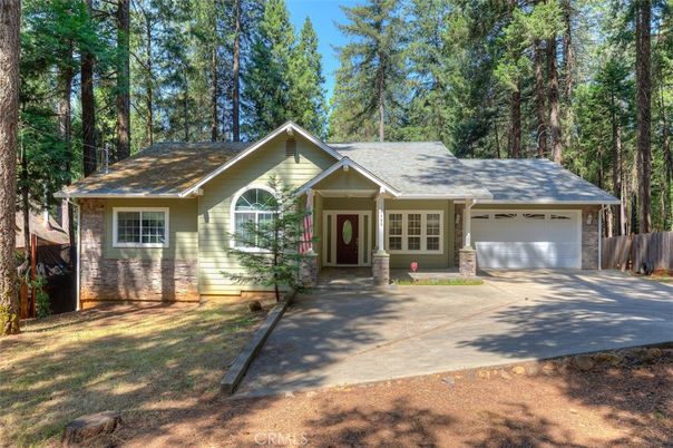 Attached, Exterior, Facade, Ranch