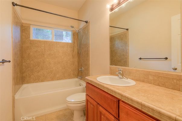Bathroom, Interior, Tile Countertops