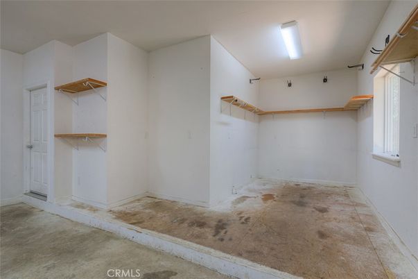 Empty room, Interior, Walk-in Closets