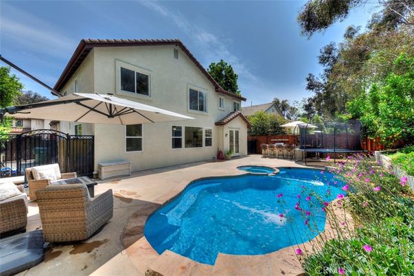 Exterior, Playground, Pool