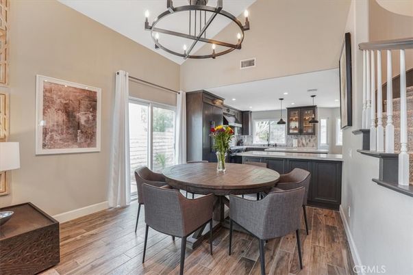 Chandelier, Dining room, Interior, Kitchen, Pendant Lights, Recessed Lighting, Wood Texture Flooring