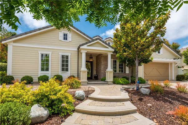 Attached, Exterior, Facade, Brick Facade, American Craftsman