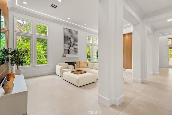 Fireplace, Interior, Living room, Recessed Lighting
