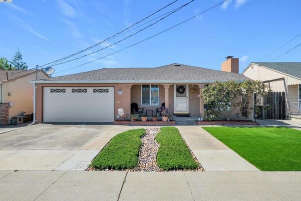 Attached, Backyard, Exterior, Facade, Ranch