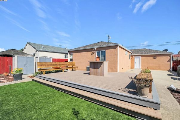 Backyard, Detached Garage, Exterior