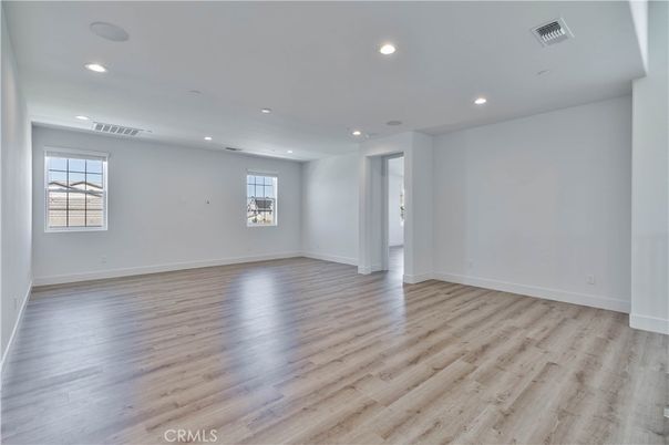 Empty room, Interior, Recessed Lighting, Wood Texture Flooring