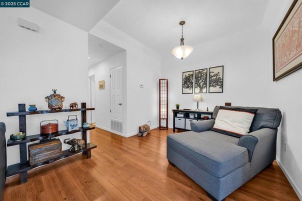 Interior, Pendant Lights, Wood Texture Flooring