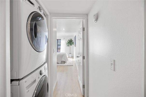 Interior, Recessed Lighting, Utility Closets, Washer, Wood Texture Flooring