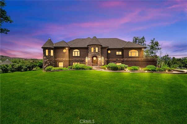 Backyard, Exterior, Facade, Brick Facade, French Provincial