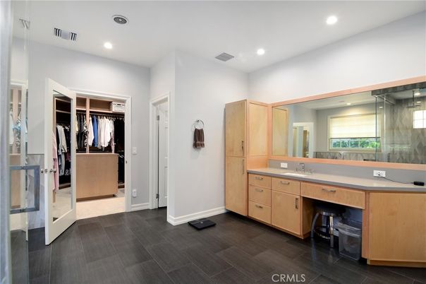 Bathroom, Interior, Recessed Lighting, Walk-in Closets, Wood Texture Flooring