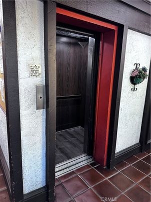 Elevator, Interior
