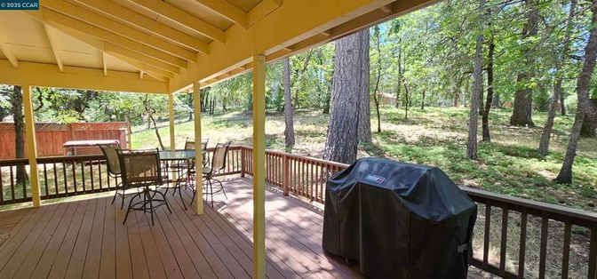 Exterior, Wood Texture Flooring