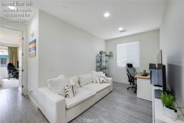 Home Office, Interior, Recessed Lighting, Wood Texture Flooring