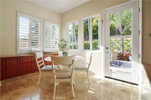 Dining room, Interior