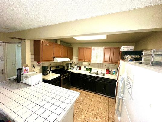 Interior, Kitchen, Tile Countertops