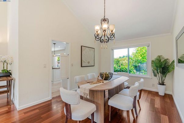 Chandelier, Dining room, Interior, Recessed Lighting, Wood Texture Flooring