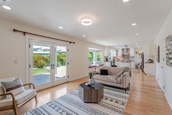 Interior, Kitchen, Living room, Pendant Lights, Recessed Lighting, Wood Texture Flooring