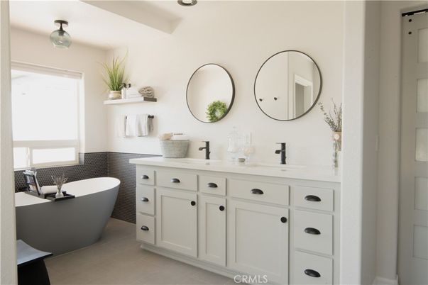 Bathroom, Dual Sink Vanities, Free Standing Baths, Interior