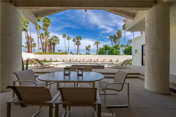 Exterior, Pool, Water