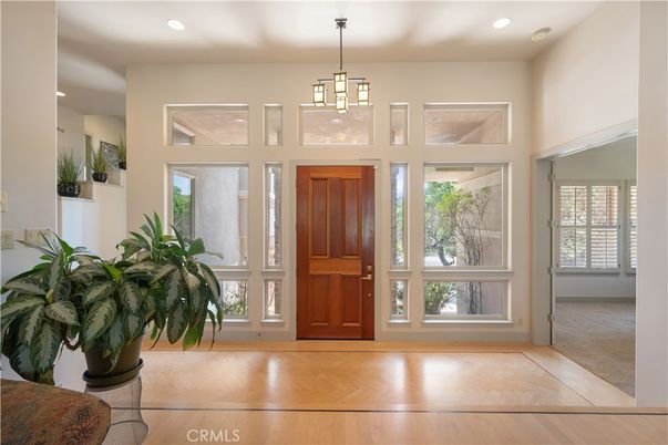 Chandelier, Interior, Recessed Lighting