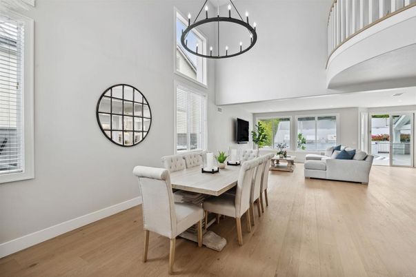 Chandelier, Dining room, Interior, Living room, Pendant Lights, Wood Texture Flooring