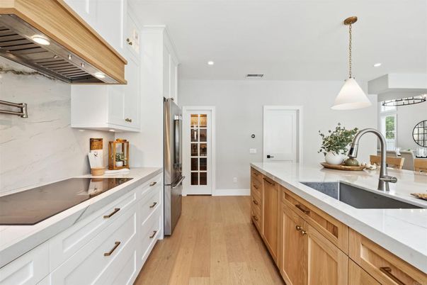 Interior, Kitchen, Pendant Lights, Recessed Lighting, Wood Texture Flooring