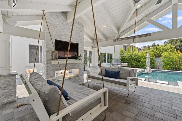 Exterior, Fireplace, Pool