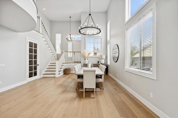 Chandelier, Dining room, Interior, Pendant Lights, Recessed Lighting, Wood Texture Flooring