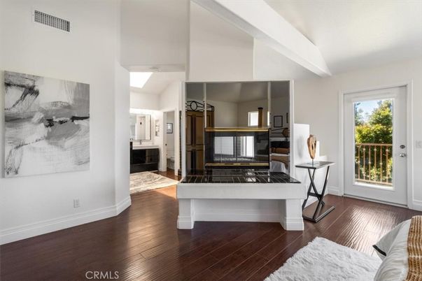 Interior, Kitchen, Pendant Lights, Wood Texture Flooring