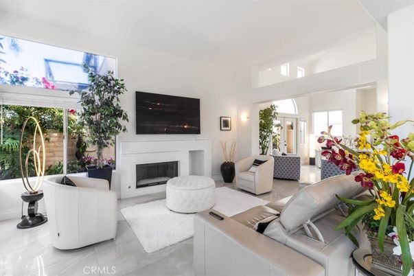 Fireplace, Interior, Living room