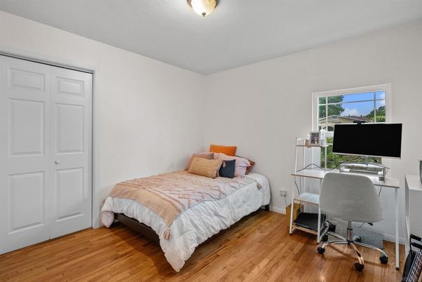 Bedroom, Home Office, Interior, Wood Texture Flooring