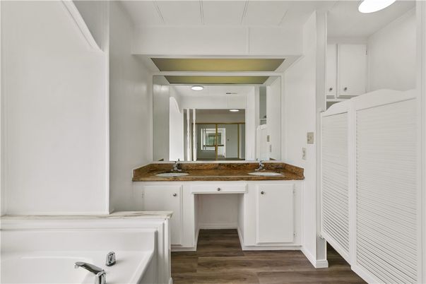 DE Listing image placeholder