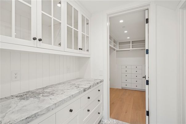 Interior, Recessed Lighting, Walk-in Closets, Wood Texture Flooring