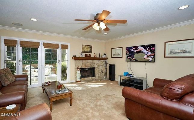 Fireplace, Interior, Living room, Recessed Lighting