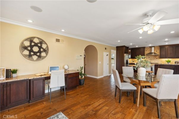 Dining room, Interior, Kitchen, Recessed Lighting, Wood Texture Flooring