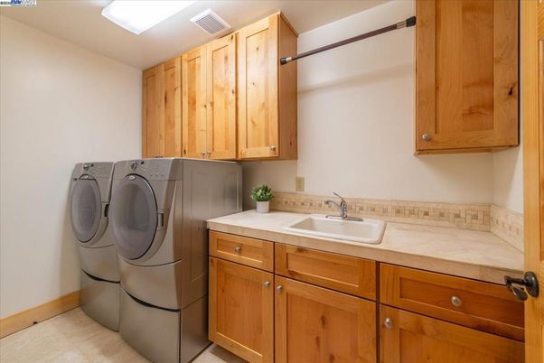 Interior, Washer