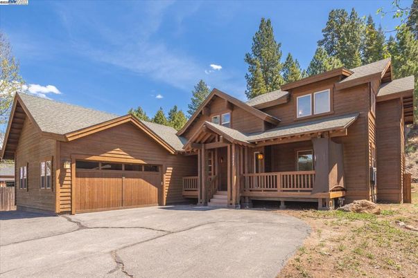 Attached, Exterior, Facade, Log Home