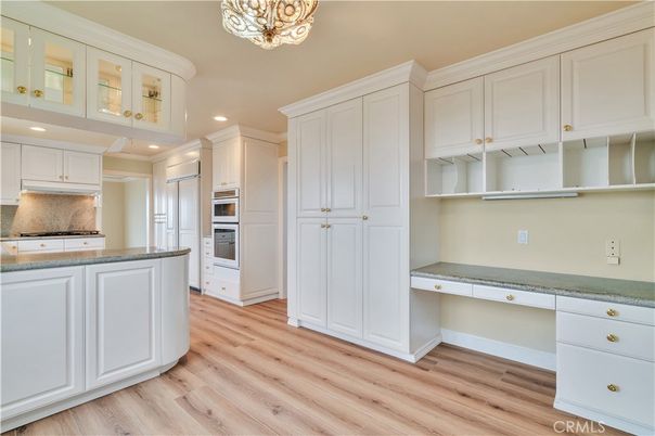 Chandelier, Interior, Kitchen, Recessed Lighting, Wood Texture Flooring