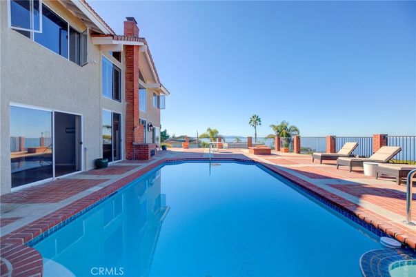 Exterior, Pool, Water