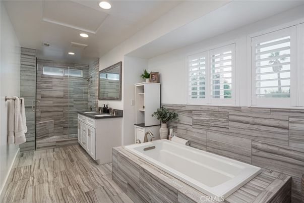 Bathroom, Dual Sink Vanities, Glass Shower, Interior, Recessed Lighting