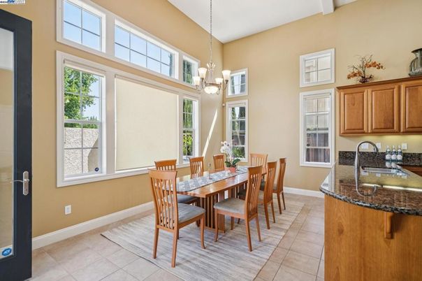 Chandelier, Dining room, Interior, Pendant Lights