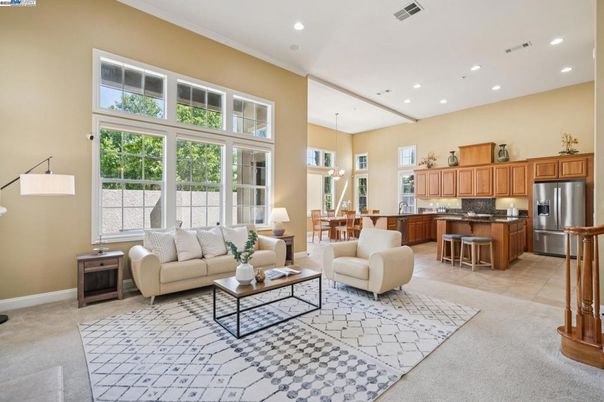 Dining room, Interior, Kitchen, Living room, Pendant Lights, Recessed Lighting, Stainless Steel Appliances
